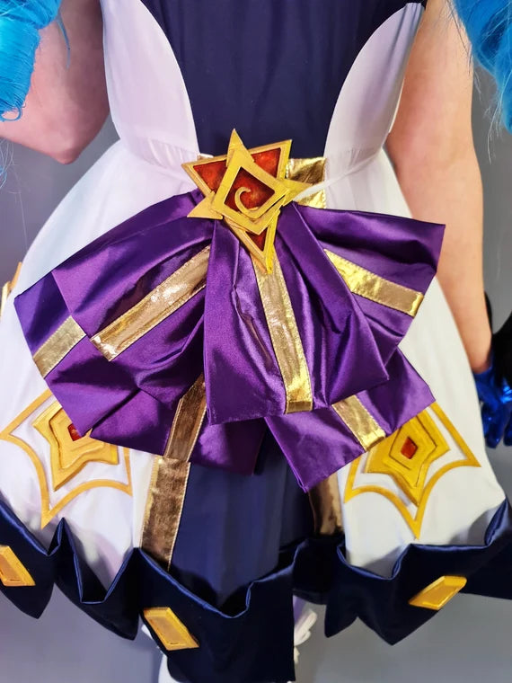 Gwen cosplay  League of Legends